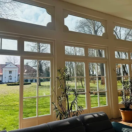 Villa Stara Oranzeria Dwor