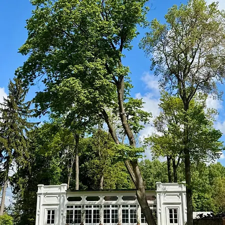 Villa Stara Oranzeria Dwor