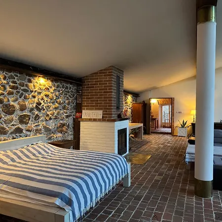 Stara Oranzeria Dwor Villa