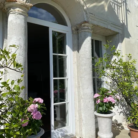 Villa Stara Oranzeria Dwor Huszlew